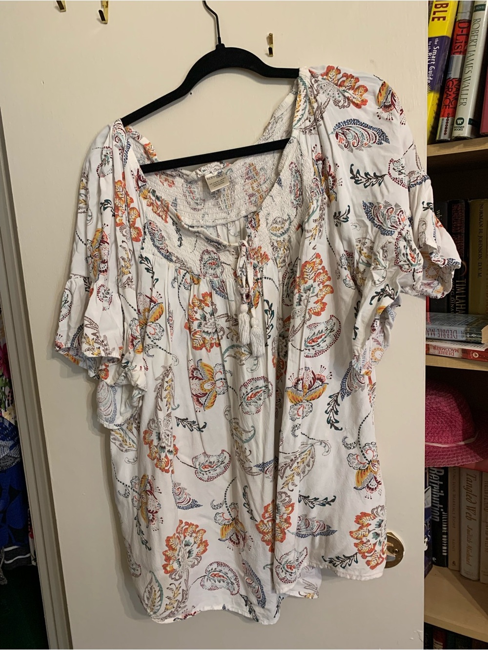 Terra & Sky White Floral Paisley Tie-Neck Peasant Top